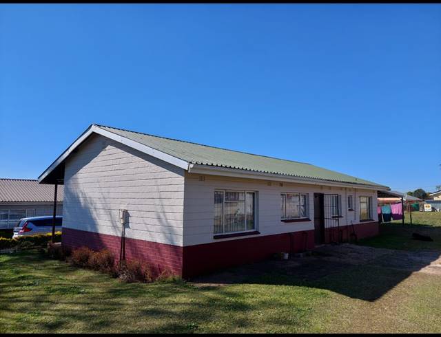 3 BEDROOM HOUSE FOR SALE IN HOWICK WEST